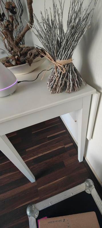 Uitklapbare (eet) tafel. Net als nieuw. Handig voor kleine r beschikbaar voor biedingen