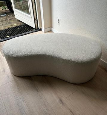 2 poefs organische vorm - teddy boucle wit beschikbaar voor biedingen