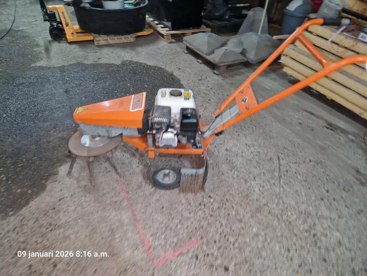 Nimos Onkruidborstelmachine, Doe-het-zelf en Verbouw, Betonmolens, Gebruikt, Ophalen