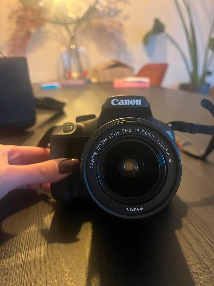 Canon EOS 4000D Spiegelreflexcamera, Audio, Tv en Foto, Fotocamera's Digitaal, Gebruikt, Spiegelreflex, Canon, Minder dan 4 keer