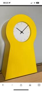 KEYHOLE KLOK. — Ps. —  IKEA. —  THOMAS ERIKSSON., Huis en Inrichting, Woonaccessoires | Klokken, Ophalen of Verzenden, Gebruikt