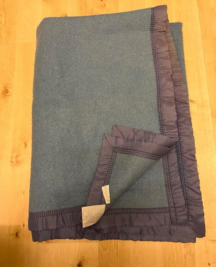 100% Wol Plaid / Woondeken 150x200 ZGAN, Huis en Inrichting, Woonaccessoires | Plaids en Woondekens, Zo goed als nieuw, Verzenden