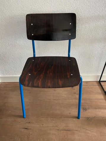 3x vintage schoolstoelen met blauw frame beschikbaar voor biedingen