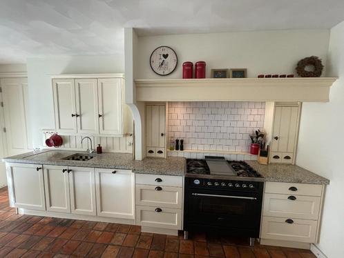 Landelijke creme (eiken) keuken met terrazzo werkblad, Huis en Inrichting, Keuken | Complete keukens, Gebruikt, Crème, Graniet of Steen