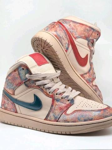 Customized Sneakers op aanvraag beschikbaar voor biedingen