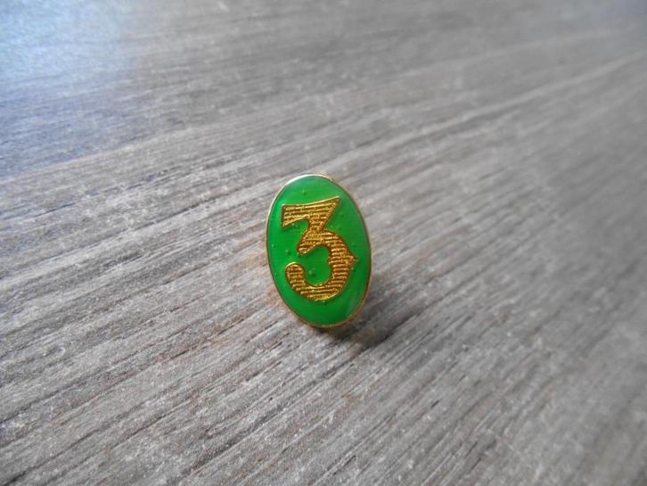 Vierdaagse cijfer 3, Verzamelen, Militaria | Algemeen, Landmacht, Lintje, Medaille of Wings, Nederland, Ophalen of Verzenden