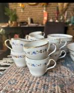 Antiek Theeservies met Blauwe Bloemen en Gouden Accenten, Antiek en Kunst, Antiek | Servies los, Ophalen of Verzenden