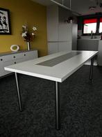 Lange Duropal eettafel met mat chroom poten, Ophalen, Kunststof, Gebruikt, Strak, modern en vooral ook heel praktisch!!