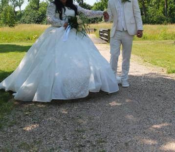 Trouwjurk , weddingdress , grote bruids jurk beschikbaar voor biedingen