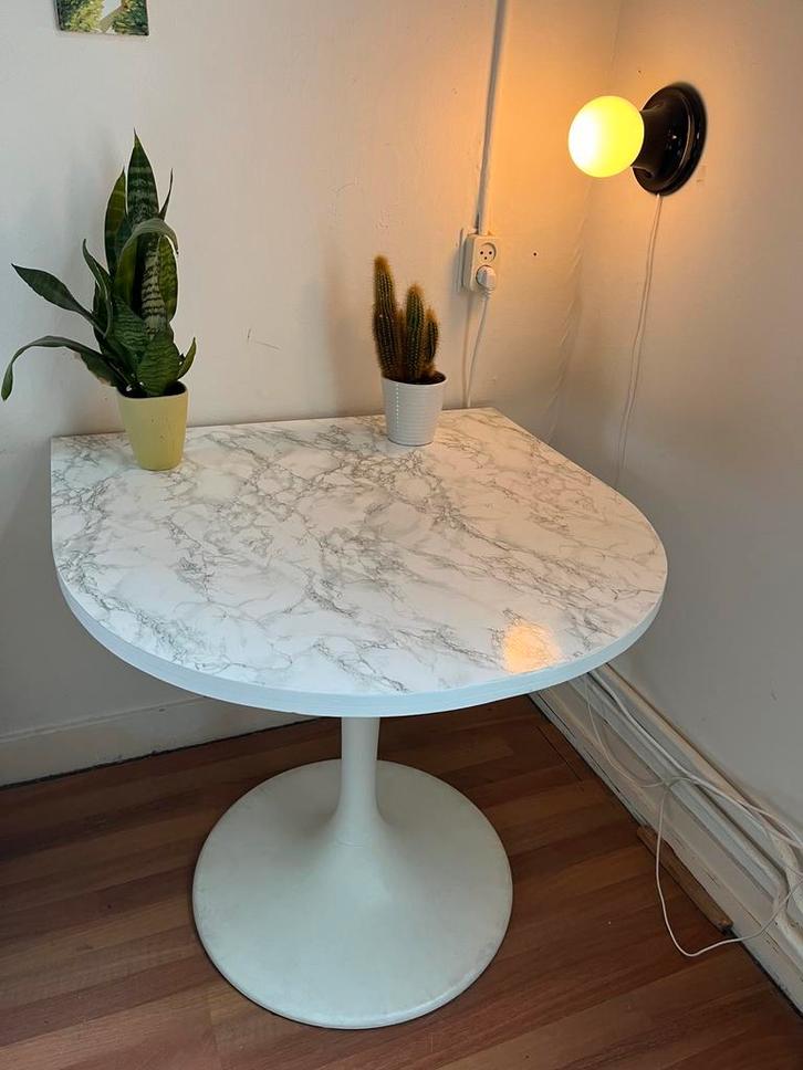 Leuke space age design eettafel of bureau met tulpvoet, ikea, Huis en Inrichting, Tafels | Eettafels, Gebruikt, 50 tot 100 cm