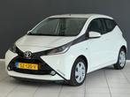 Toyota Aygo 1.0 VVT-i x-nav NL AUTO, Voorwielaandrijving, Stof, Gebruikt, Euro 6