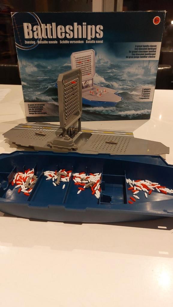 Zeeslag / Battleships, Hobby en Vrije tijd, Gezelschapsspellen | Overige, Gebruikt, Een of twee spelers, Ophalen of Verzenden