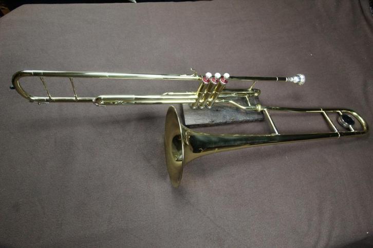 Trombone Thomann Bb-Valve, Muziek en Instrumenten, Blaasinstrumenten | Trombones, Gebruikt, Bas, Met koffer, Ophalen of Verzenden