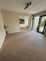 Vloerenspecialist direct beschikbaar! PVC, LAMINAAT, TRAP, Tapijt of Kunststof