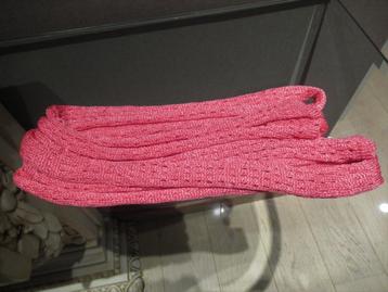 Lange roze glanzende InWear sjaal beschikbaar voor biedingen