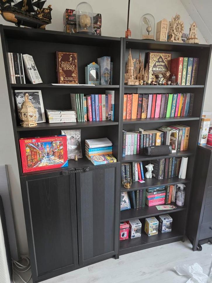 Zwart/bruin IKEA Billy Boekenkasten - 1 met deuren, 1 open, Huis en Inrichting, Kasten | Boekenkasten, Gebruikt, 50 tot 100 cm