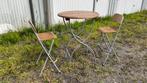 Statafel met twee hoge stoelen., Ophalen, Gebruikt