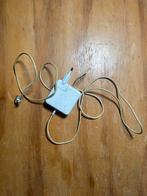 Te koop: Apple MagSafe Oplader (oude MacBook oplader), Computers en Software, Laptop-opladers, Ophalen of Verzenden, Gebruikt