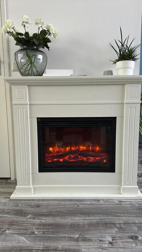 Electrische haard, met ombouw, Huis en Inrichting, Haarden, Zo goed als nieuw, Elektrische haard, Ophalen of Verzenden