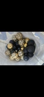 Heel veel kerstballen + mand voor om de kerstboom, Diversen, Kerst, Ophalen of Verzenden, Zo goed als nieuw