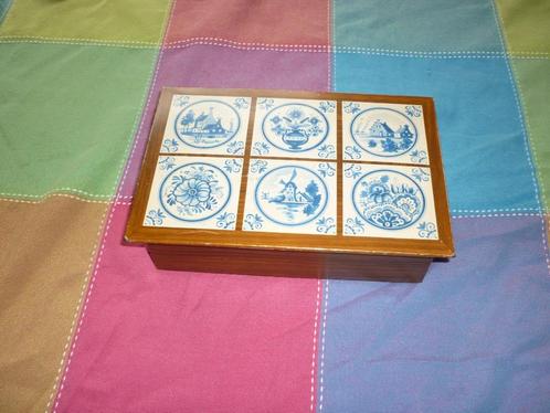 Vintage tinnen beschuitblikken doos met Delftsblauw design, Verzamelen, Blikken, Zo goed als nieuw, Beschuit, Overige merken, Ophalen of Verzenden