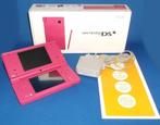 Nintendo DSi met Doos (Roze), Spelcomputers en Games, Spelcomputers | Nintendo DS, Verzenden, Zo goed als nieuw, Roze, Dsi