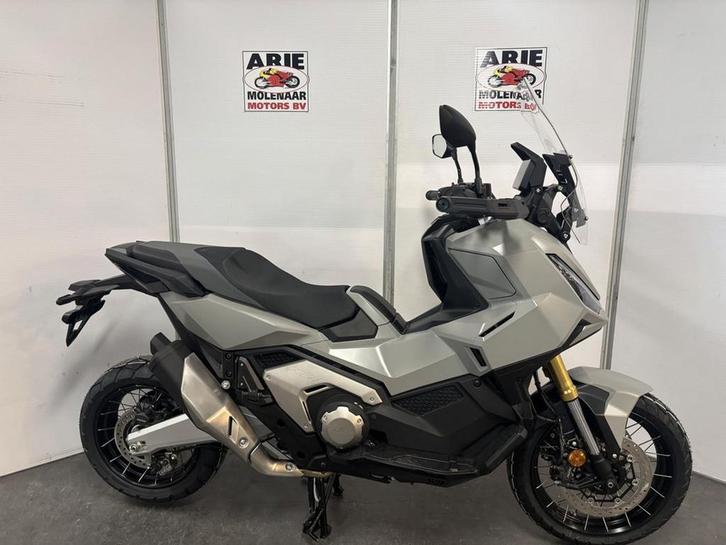 Honda X-ADV 750 (bj 2025), Motoren, Motoren | Honda, Bedrijf, Scooter, meer dan 35 kW, 2 cilinders