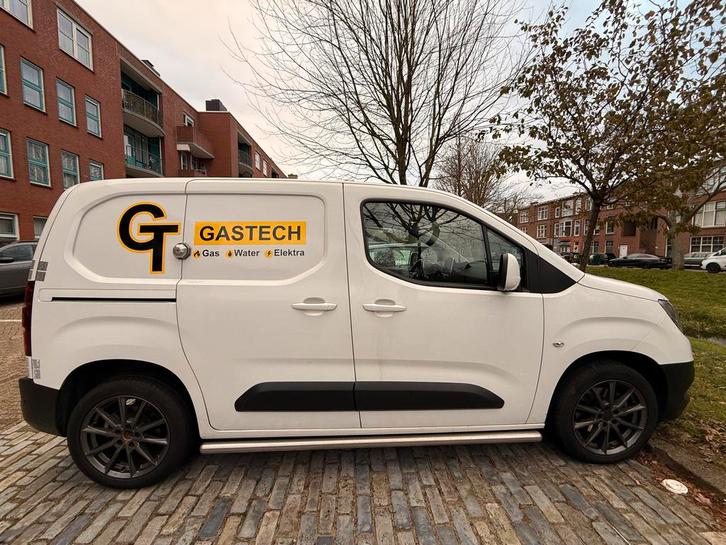 Opel Combo Cargo 1.5 Diesel 131pk S/S L1h1 Aut 2021, Auto's, Bestelauto's, ABS, Achteruitrijcamera, Adaptieve lichten, Adaptive Cruise Control