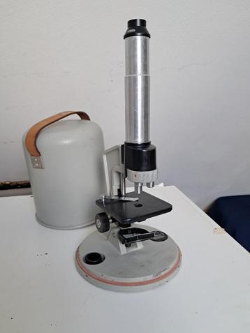 Microscope beschikbaar voor biedingen