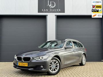 BMW 3-serie Touring 320i Executive / Dealer OH / Xenon / Tre beschikbaar voor biedingen