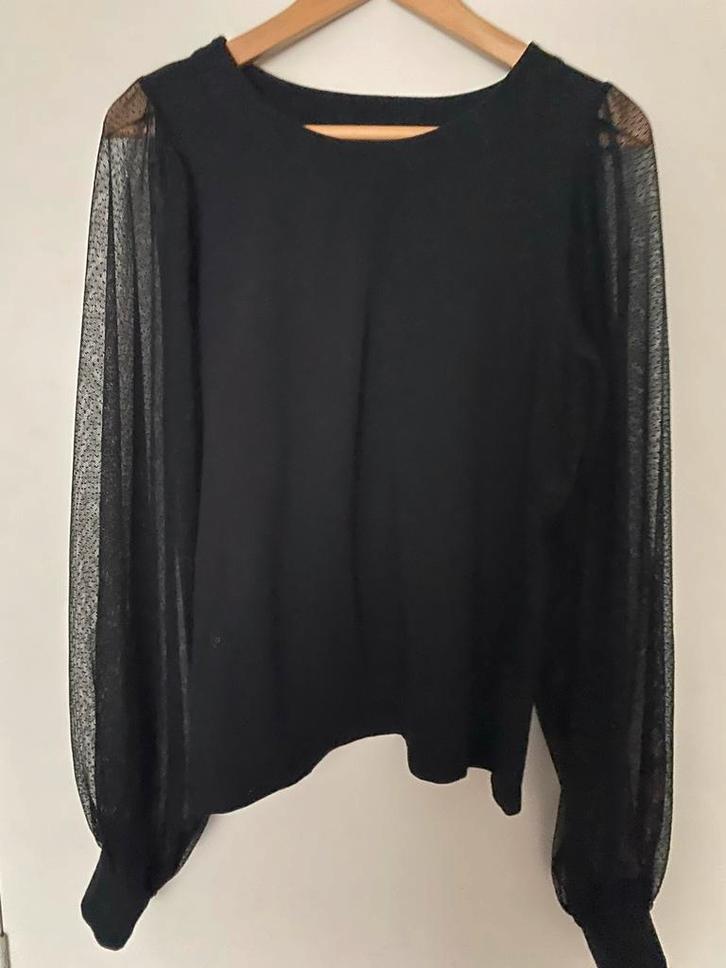 Zwarte blouse met lange mouwen - Summum, Kleding | Dames, T-shirts, Zo goed als nieuw, Maat 38/40 (M), Zwart, Lange mouw, Ophalen of Verzenden