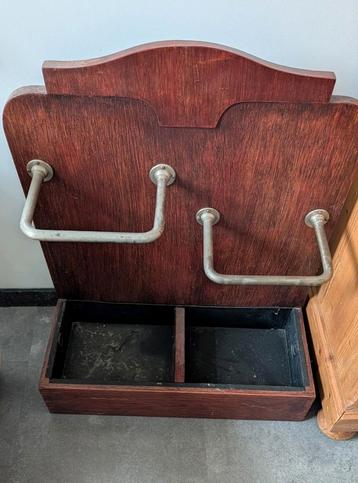 Antieke paraplubak beschikbaar voor biedingen