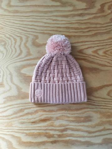 Buff roze muts beschikbaar voor biedingen