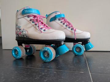 Rolschaatsen maat 37 beschikbaar voor biedingen