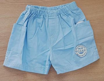*SALE* Blauwe jongens short maat 62 *NIEUW* (9410) beschikbaar voor biedingen