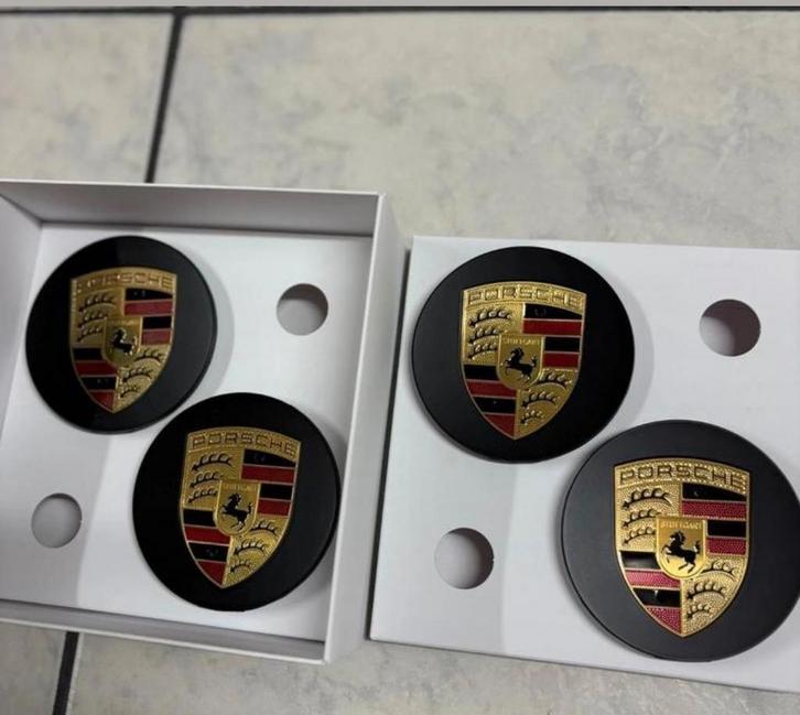 Nieuw porsche centre caps porsche wieldoppen ️

Made in i, Auto diversen, Wieldoppen, Nieuw, Ophalen of Verzenden