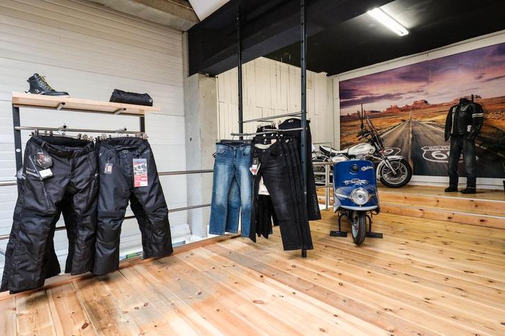 SUZUKI GSR 600 (bj 2007) GSR600 veel extra 40599 KM, Motoren, Motoren | Suzuki, Bedrijf, Naked bike, meer dan 35 kW, 4 cilinders