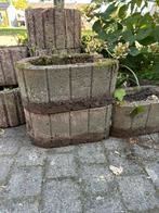 Gratis Bloembakken - Steen/Beton, Tuin en Terras, Bloembakken en Plantenbakken, Ophalen, Gebruikt, Balkon, Minder dan 60 cm