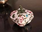 Cloisonné Doosje met Bloemmotief, Ophalen of Verzenden