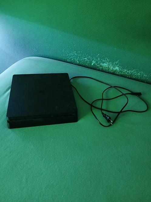 Playstation 4 slim 400GB (Alleen console en power-kabel), Spelcomputers en Games, Spelcomputers | Sony PlayStation 4, Gebruikt