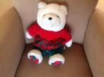 Witte beer, knuffelbeer met Schotse ruit , in roodgroene rok, Ophalen of Verzenden, Zo goed als nieuw, Beer