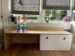IKEA SMÅSTAD Hack: kinderbureau met opberglade, Huis en Inrichting, Bureaus, Ophalen, Gebruikt, Bureau