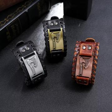 Brede Leren Heren Armband Met Bijl beschikbaar voor biedingen