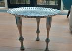 Zilverkleurige bijzettafel bewerkt blad, Huis en Inrichting, Tafels | Bijzettafels, 45 tot 60 cm, Barok, Metaal of Aluminium, Rond