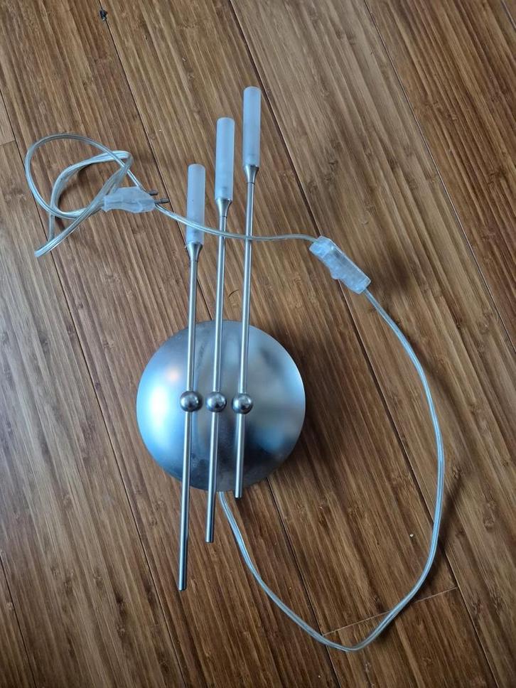 Moderne Wandlamp met Drie Lichtpunten, Huis en Inrichting, Lampen | Wandlampen, Gebruikt, Metaal, Ophalen of Verzenden