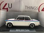 MCG1:18 BMW 2002 Turbo bouwjaar 1973 wit/blauw/rood nieuw, Nieuw, Overige merken, Ophalen of Verzenden, Auto