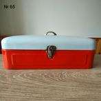 EMAILLE RODE BROODTROMMEL MET GRIJSE DEKSEL., Antiek en Kunst, Ophalen of Verzenden