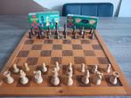 Schaak/dam bord met Revanche schaak en Revanche damstukken, Een of twee spelers, Ophalen of Verzenden, Zo goed als nieuw, Revanche