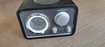 Tangent UNO tafelradio beschikbaar voor biedingen
