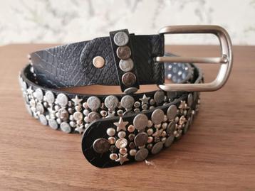 Riem met studs 100 cm beschikbaar voor biedingen